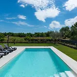 Villa Dafna