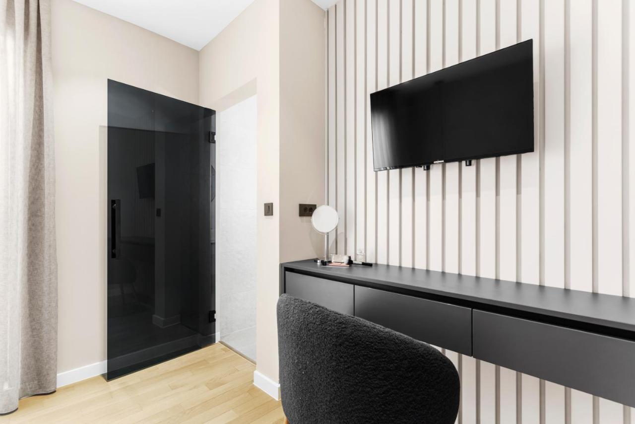 Dafna Villa *